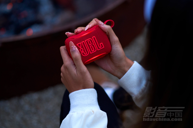 1201-JBL Go 5.JPG