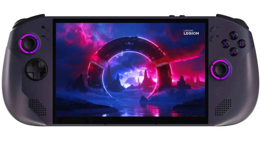 联想的Legion Go S是首个获得V社SteamOS官方支持的第三方设备，也可以视为Steam Deck的“半代升级”