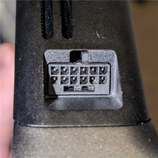 12V-2×6再度翻车！专业媒体测试卡也未能幸免