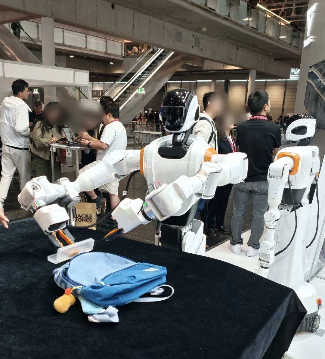走访 ICRA 30+中国企业,我们发现具身智能产业三大趋势 | ICRA 2026