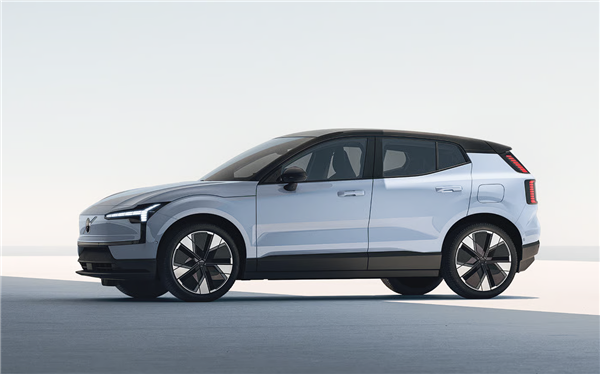 怒降4万多至16万元！沃尔沃精品纯电SUV EX30官方优惠