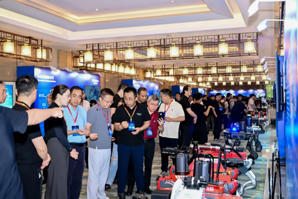 云深处科技举办全球合作伙伴大会，重新定义具身智能的变局时刻