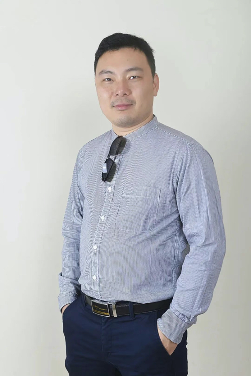 邓冠奇.JPG