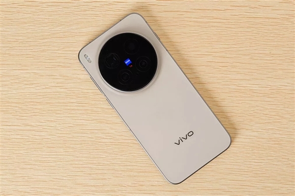 首批2nm旗舰！蓝厂重磅新机入网：vivo X500系列或iQOO 16