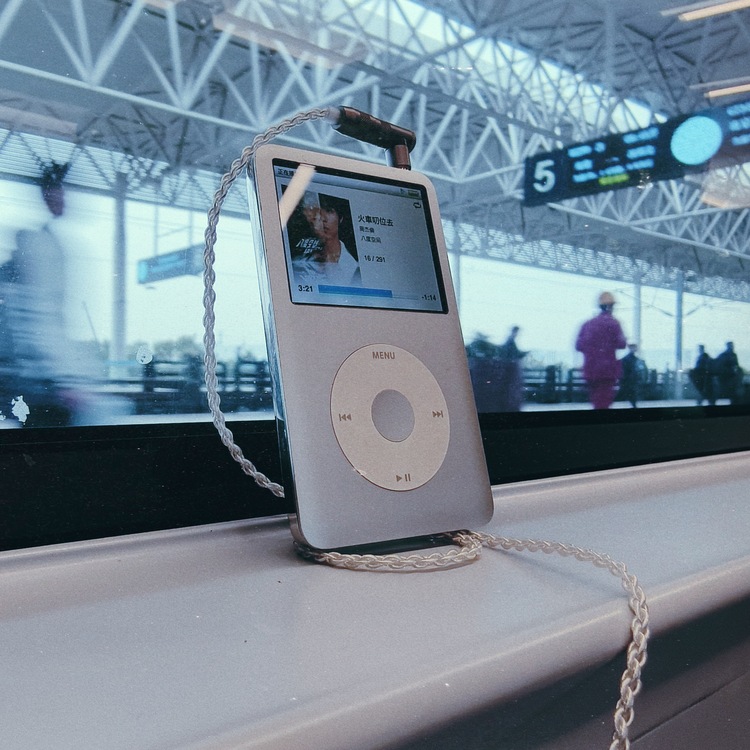 iPod Classic 图源:不客观实验室 iPod Classic 图源:不客观实验室