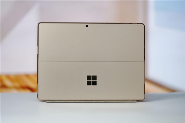 全能2合1 AI平板生产力拉满！全新13英寸Surface Pro图赏