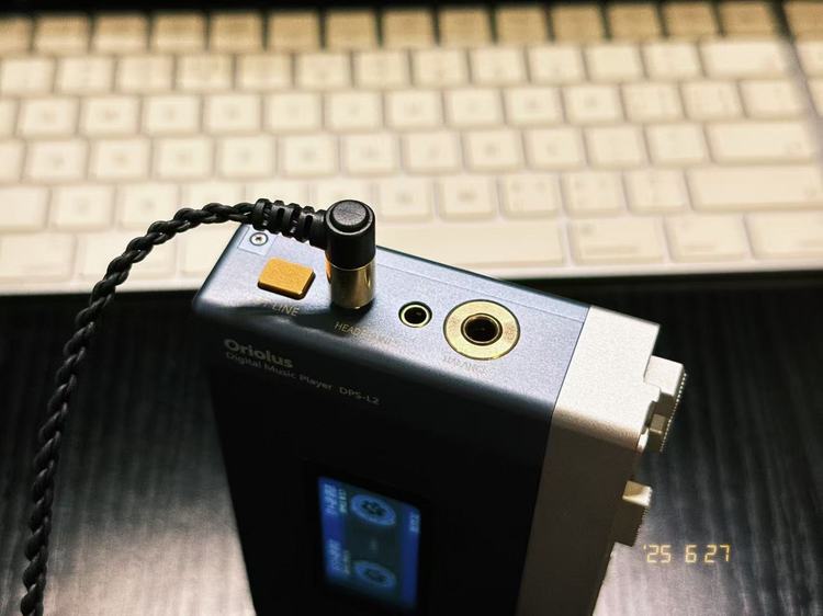 Oriolus DPS-L2 HOTLINE 键 图源:不客观实验室 Oriolus DPS-L2 HOTLINE 键 图源:不客观实验室