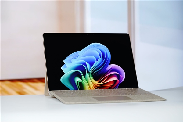 全能2合1 AI平板生产力拉满！全新13英寸Surface Pro图赏