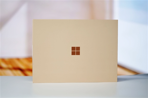全能2合1 AI平板生产力拉满！全新13英寸Surface Pro图赏