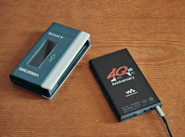 复刻初代 Walkman 外观的 A100 保护套 图源:网络 复刻初代 Walkman 外观的 A100 保护套 图源:网络