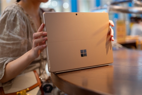 全新Surface Pro 13英寸上手体验:骁龙芯+Win11 移动办公神器