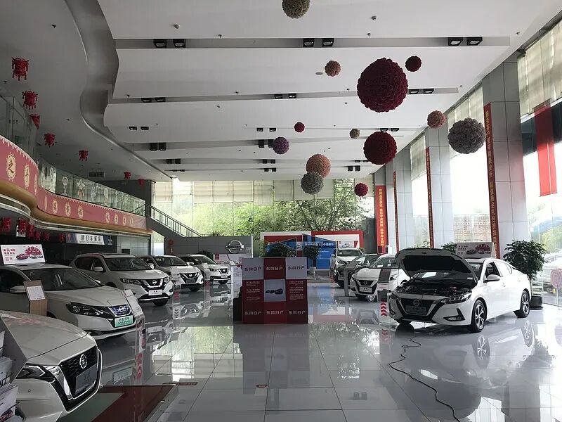 图为北京某汽车4S店内景。图片来源：视觉中国
