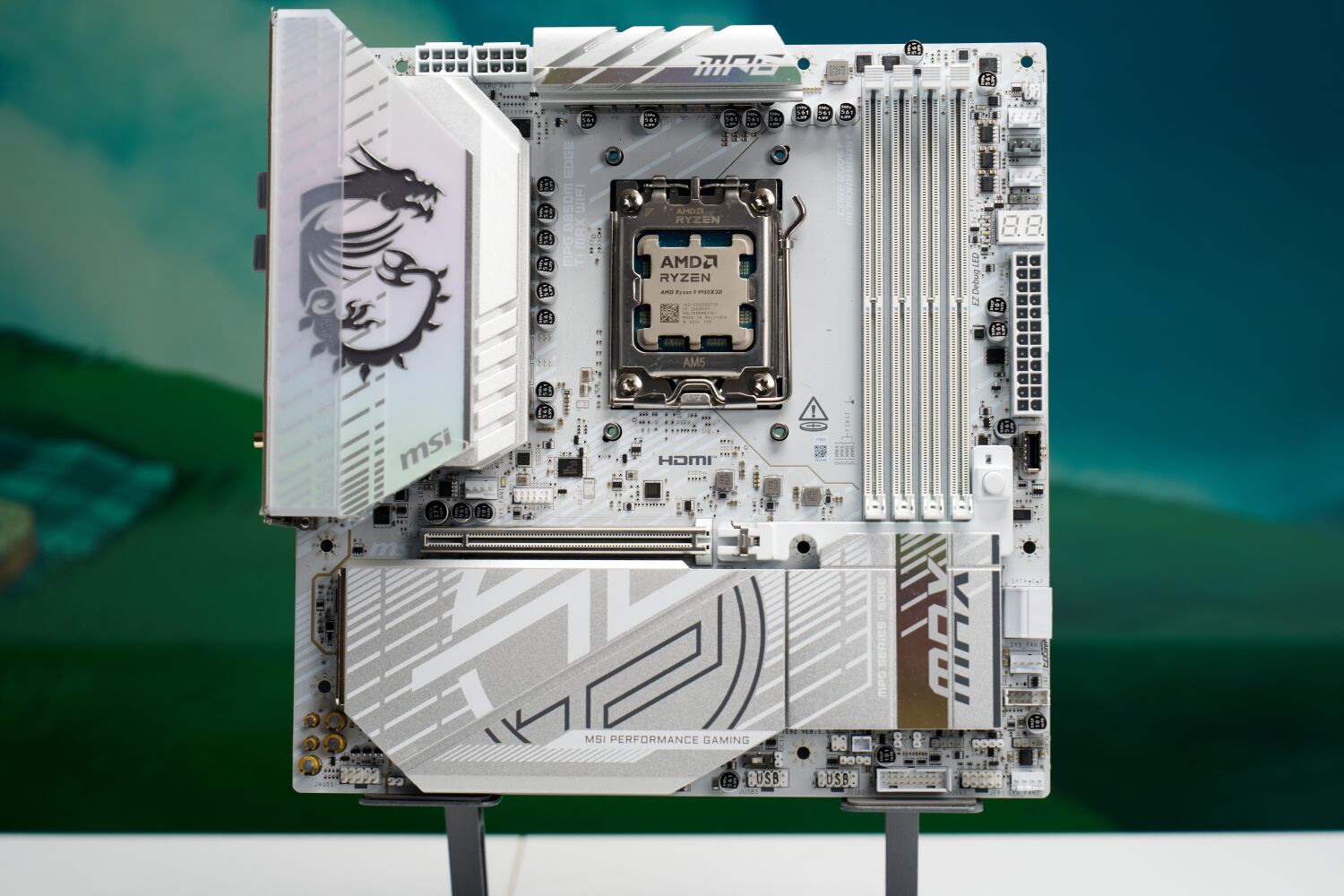 微星B850M EDGE TI MAX WIFI：纯白MATX全能板