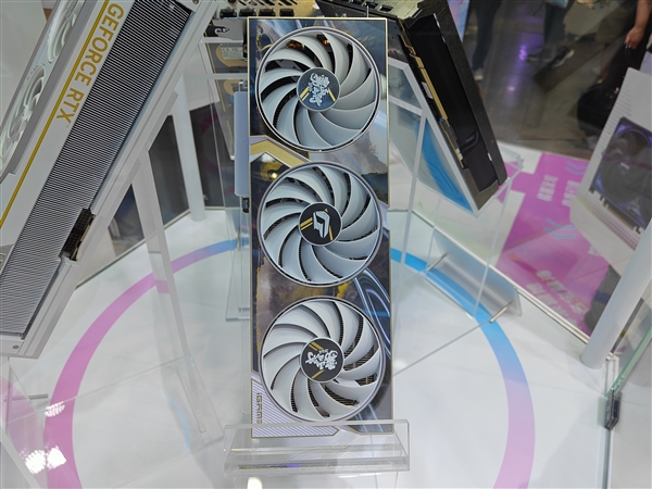 七彩虹太懂玩家了：BW 2026把硬核和萌系全铺了一遍！