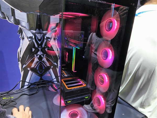 “三十而丽”的万丽：从造好一张卡到管好一整台PC