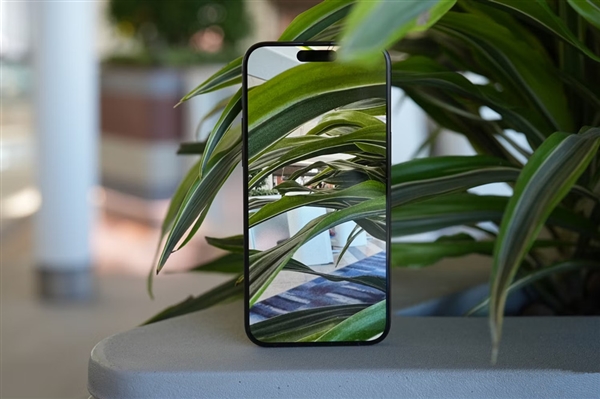 iPhone 18退出秋季发布会阵容！苹果把备件优先供给溢价更高的Pro系列