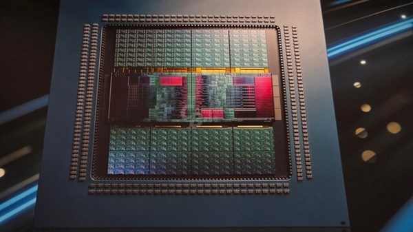 256核猛兽现身！AMD Zen6 EPYC Venice实物曝光：台积电2nm首发量产
