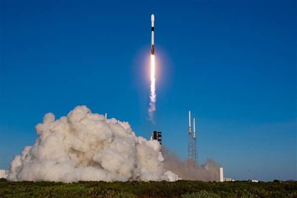 五层楼高的SpaceX火箭残骸8月5日撞月！地球部分地区可直接观测