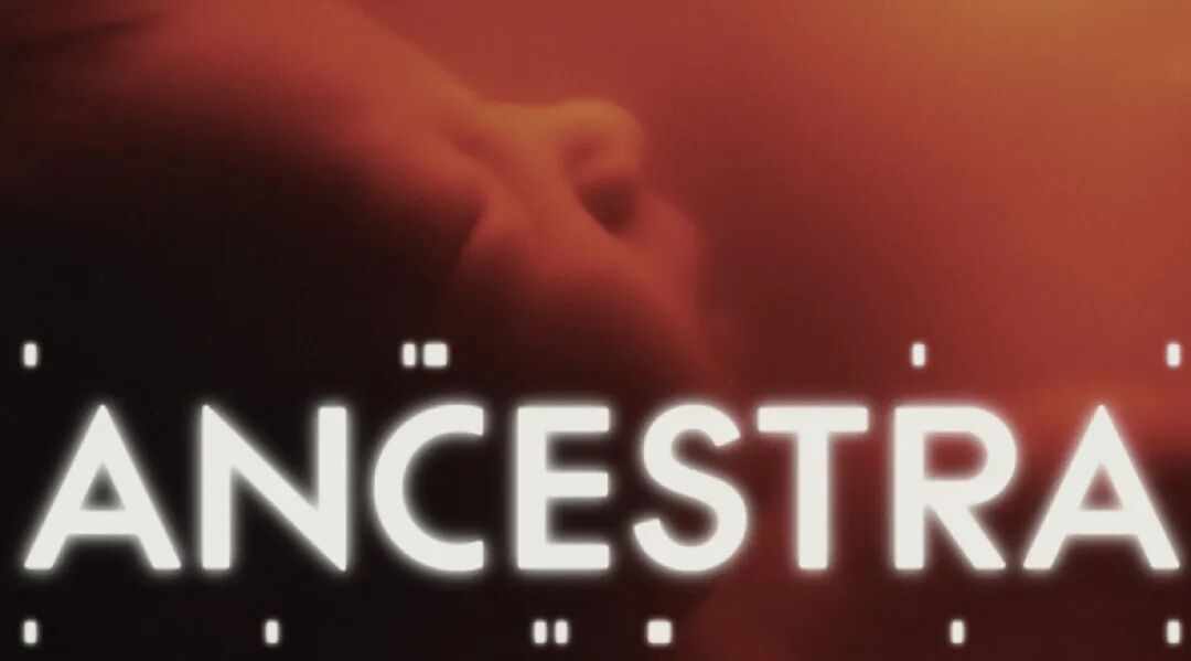 Darren Aronofsky 用 Veo 制作的短片《ANCESTRA》｜图片来源：YouTube