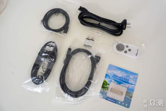 14寸小屏折磨我半年，换了这块34寸带鱼屏_新浪众测
