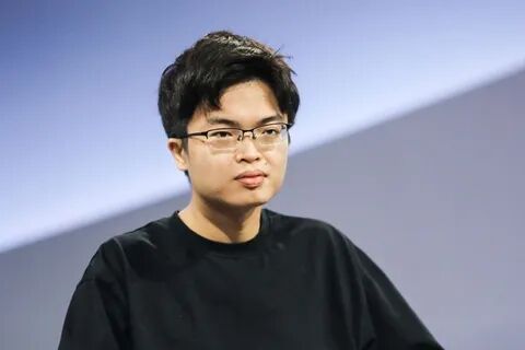 GPT革命｜月之暗面杨植麟：Kimi月均活跃用户3600万多模态模型在内测