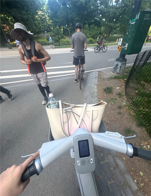美国网友遭遇共享单车刺客 骑不到两小时收费55美元