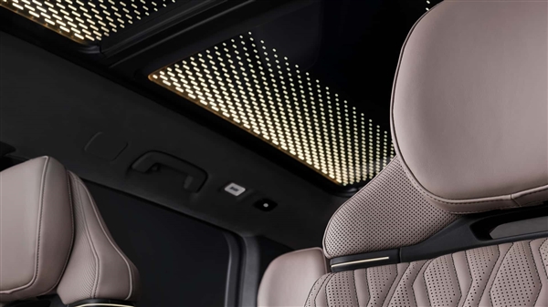 奥迪史上最大SUV登场！奥迪Q9正式发布：V8动力叫板奔驰GLS 63