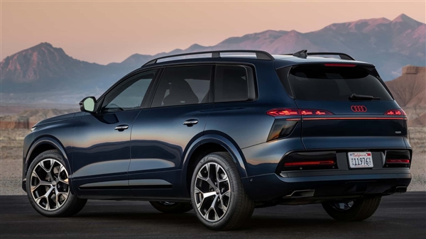 奥迪史上最大SUV登场！奥迪Q9正式发布：V8动力叫板奔驰GLS 63