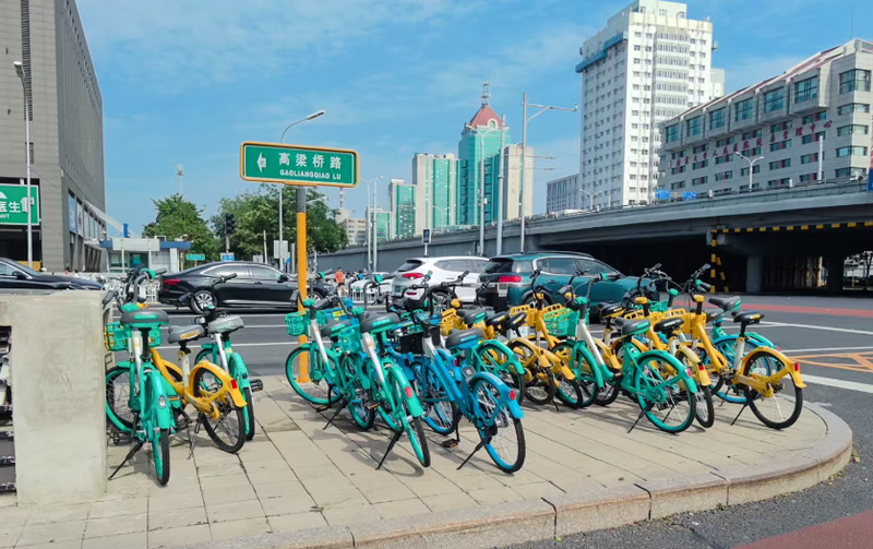 （二环主、辅路恶意违停图片）