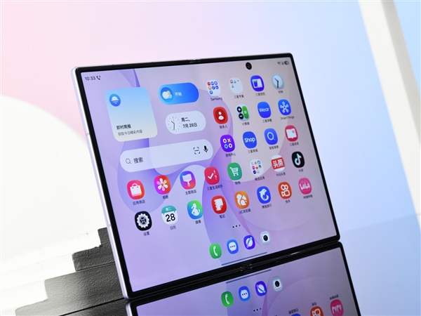 三星Galaxy Z Fold8上手：六年首次换形态 阔折叠体验大不一样
