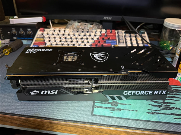 花1000多买RTX 4080想捡漏：拆开发现就一块空板！GPU、显存一个不剩