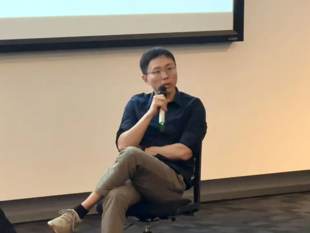 顶会具身辩论赛实况:徐丹飞激辩,PI连输三轮,谷歌大佬倒戈