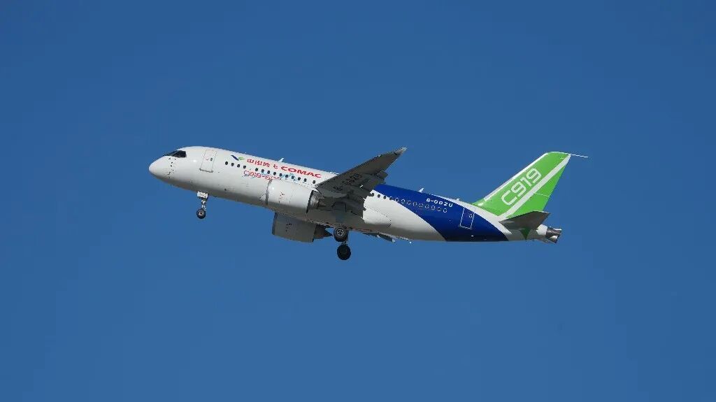 ​2026年7月29日，C919高原型首架机完成首飞。王脊梁 摄