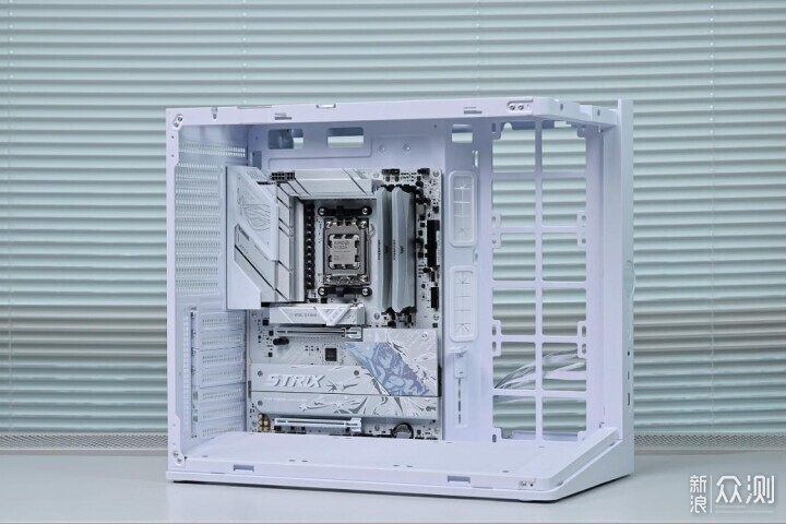 8月头铁装机：9850X3D+5070Ti星曜海景房主机_新浪众测