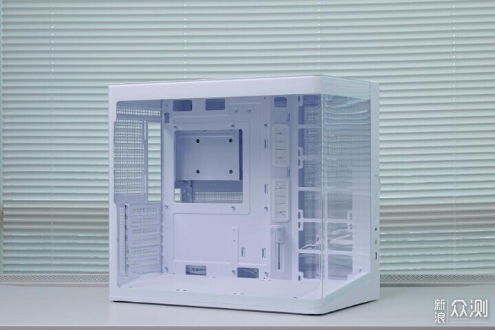 8月头铁装机：9850X3D+5070Ti星曜海景房主机_新浪众测