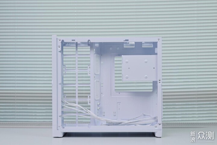8月头铁装机：9850X3D+5070Ti星曜海景房主机_新浪众测