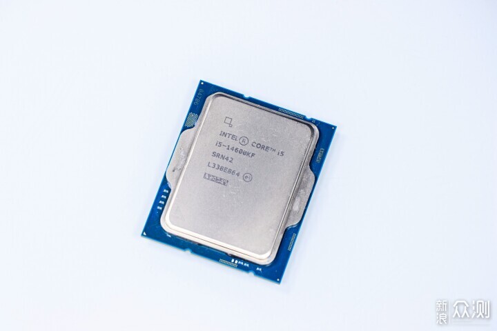 9600X 搭配单通道 DDR5 就很强了！_新浪众测