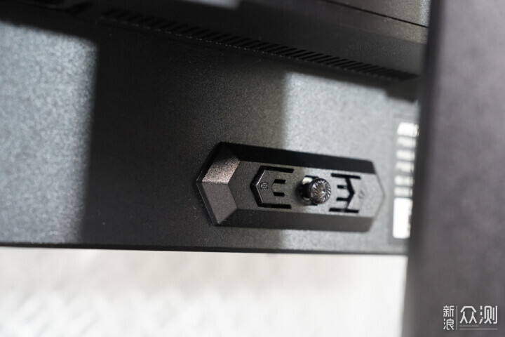 1800多元微星MAG 274QP QD-OLED X24流光分享_新浪众测