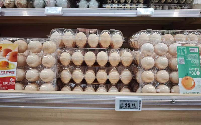 8月28日，北京一家物美超市内，一款1.5kg正大优选鲜鸡蛋售价达到25.98元。