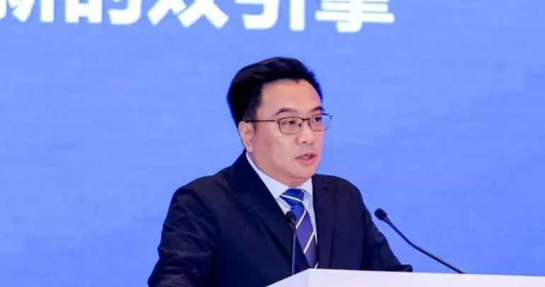 吴泳铭、李飞飞登《时代》百大AI人物封面,华为何庭波上榜,共11位华人