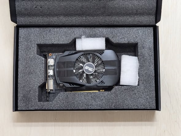 买GTX 1650却收到5060 Ti盒子！以为天降好运：打开白高兴一场