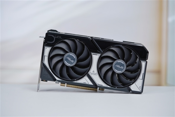 捡到大漏了!500元盲盒开出RTX 5060 Ti :成色9.9成新