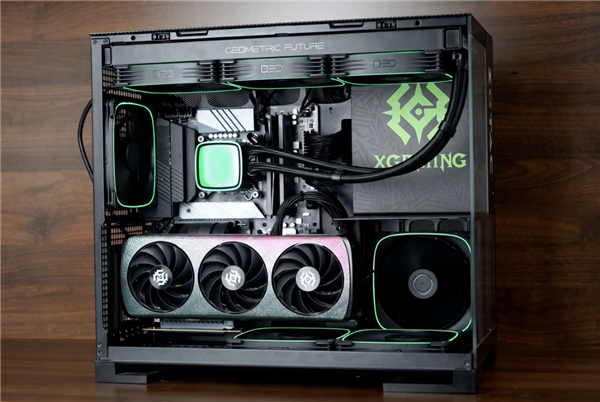 活泼涂鸦新潮流！索泰RTX 5060 XGAMING OC显卡图赏