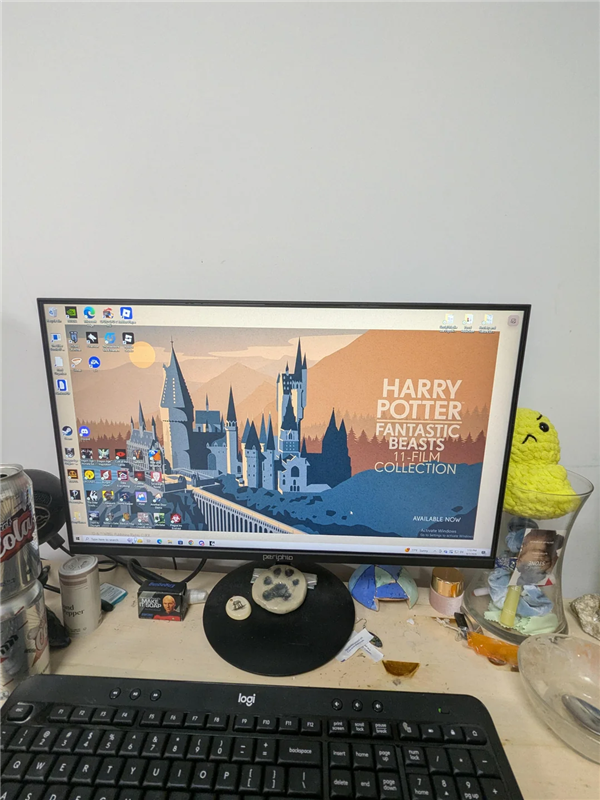Windows口碑刚回升 微软就作妖！壁纸变广告位：直接塞全屏广告