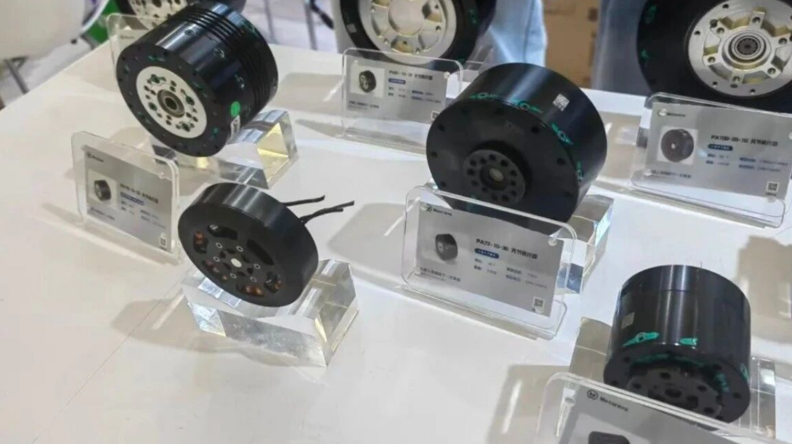 智元投的无锡机器人关节模组公司,融了数亿元