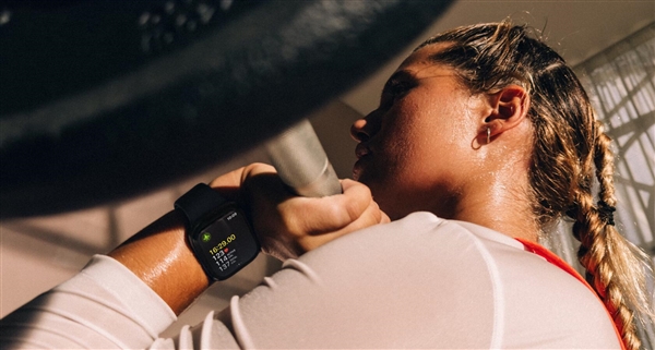Apple Watch Series 12发布：首发全新健康感测系统 2999元起