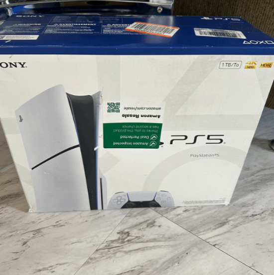 从玩家晒出的订单截图来看，商品名称明确标注为“PlayStation 5 console – 1TB”，售价324.50美元。