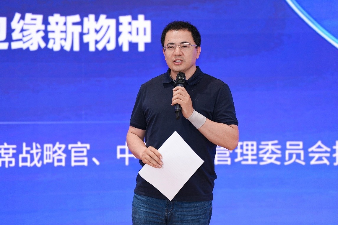 联想集团联合IDC发布《AI主机》白皮书,定义智能体时代边缘新物种