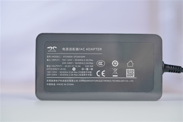 橘影白颜值封神！七彩虹橘宝X16 Pro图赏 锐龙7+RTX 5060