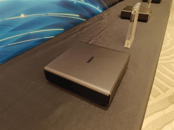 本地跑3000亿参数模型成真！AMD锐龙AI Max PRO 400新品首秀：智能体AI走进真实工作流